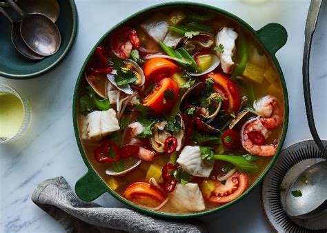  야단한 시판 맛과 상큼함이 가득한 산야 시의 '원거리 해산물 스튜'에 빠져보세요!